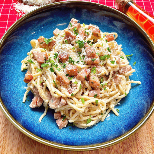 Spaghetti Carbonara (633 Kcal)