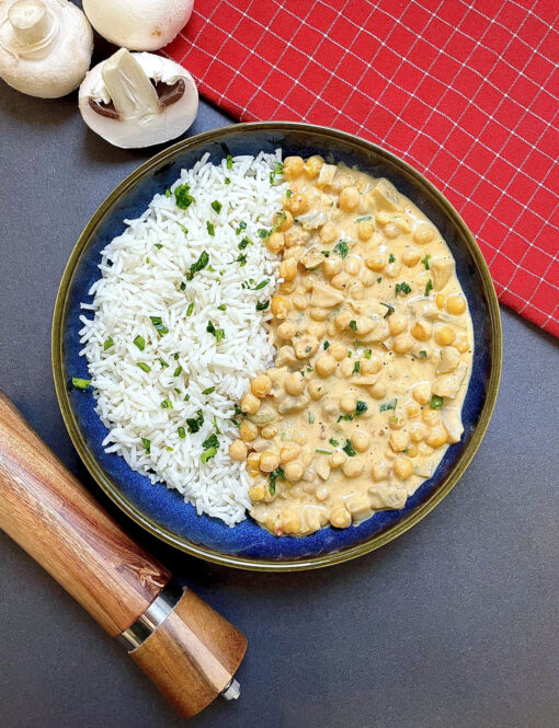 Chickpeas Stroganoff with Rice (560 Kcal)